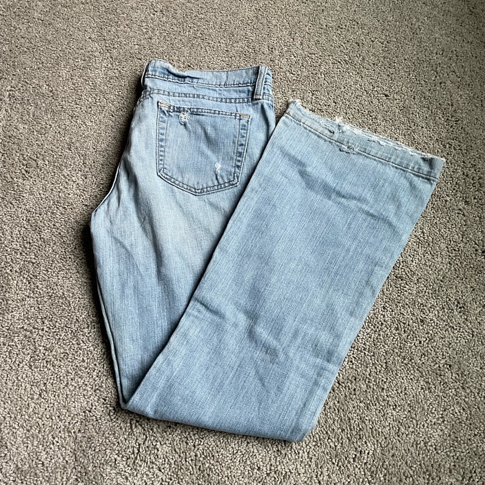 (#21) light blue long and lean jeans